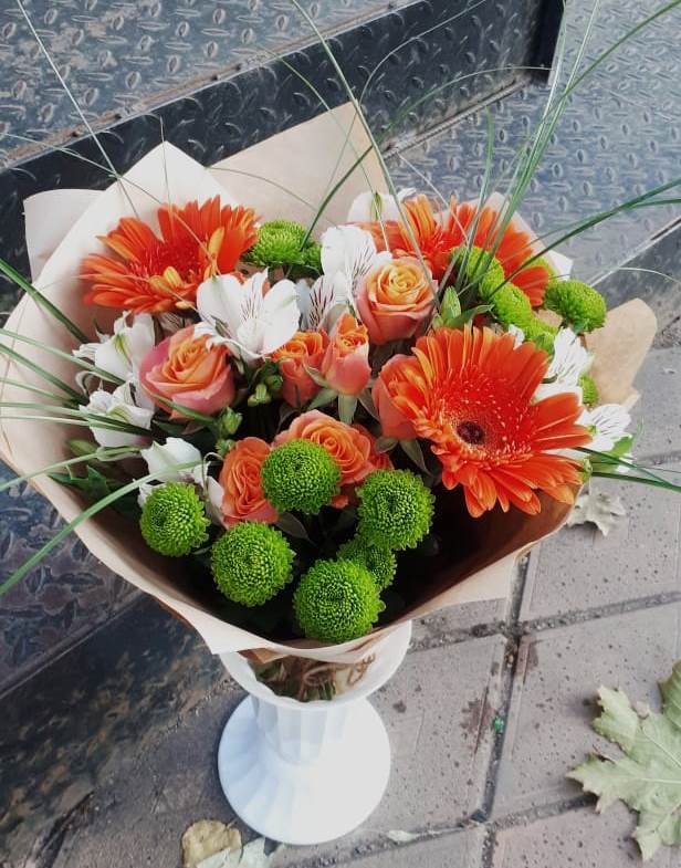 Букет цветов из: Герберы, Хризантемы, Альстромерии и Розы в Ярково Новосибирской области