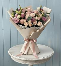 Букет цветов из:  Розы и Лизиантусы в Ярково Новосибирской области