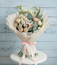 Букет цветов из:  Розы и Лизиантусы в Ярково Новосибирской области
