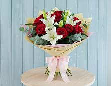 Букет цветов из:  Лилии и Розы в Ярково Новосибирской области