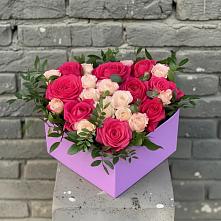 Цветочная композиция из Розы в коробке в Ярково Новосибирской области