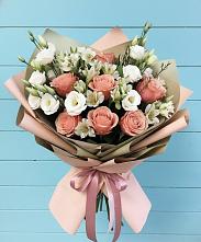 Букет цветов из:  Розы, Альстромерии и Лизиантусы #REPLACE_PRED# Ярково Новосибирской области
