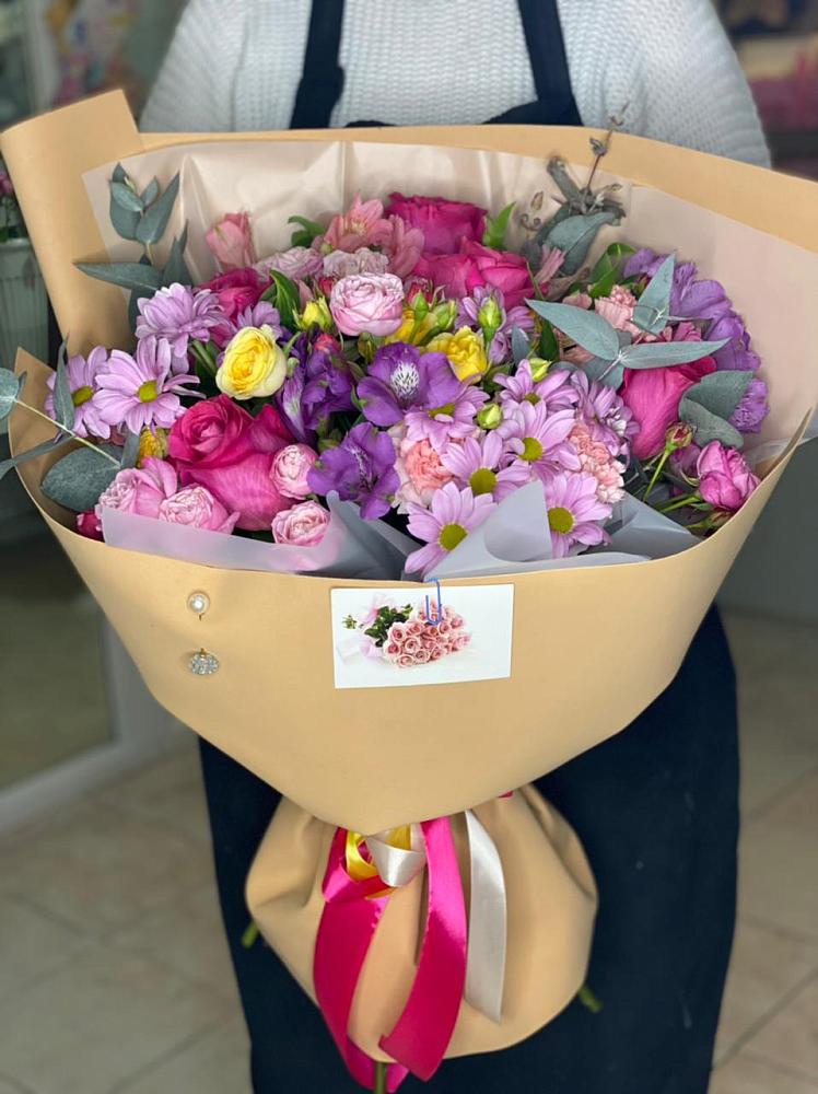 Букет цветов из: Хризантемы, Гвоздики и Альстромерии в Ярково Новосибирской области