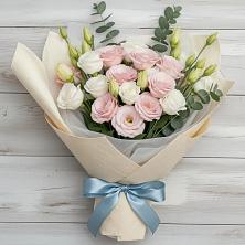 Букет цветов из:  Лизиантусы в Ярково Новосибирской области